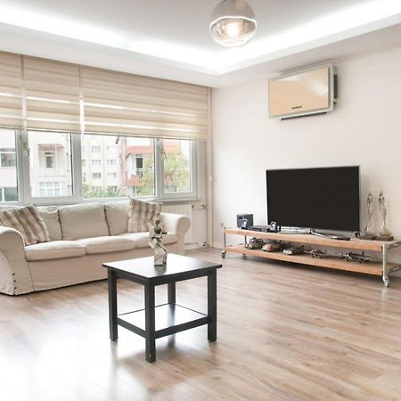 Central And Vibrant Flat With Balcony In Besiktas Istanbul Exterior foto